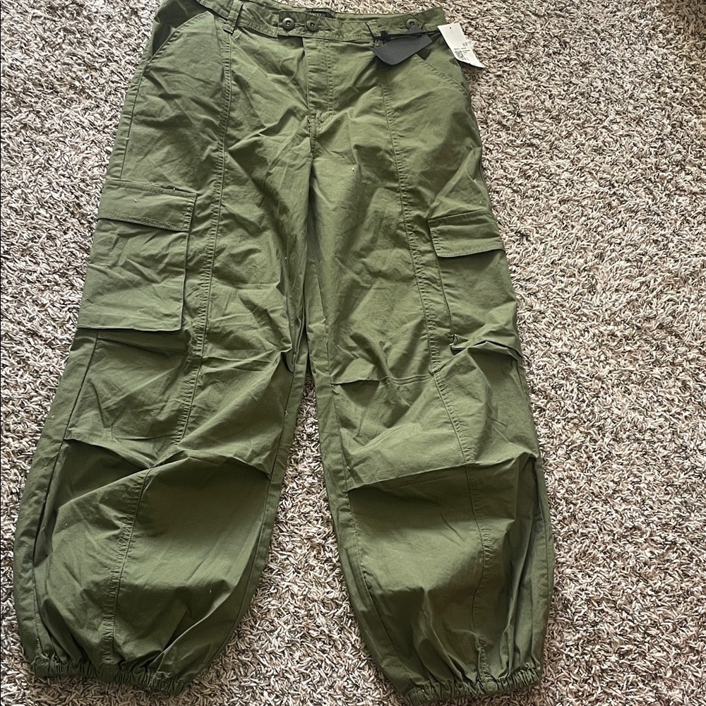 Forever 21 Olive Green Cargo Ankle Pants